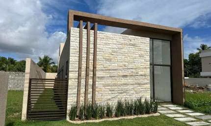 Casa com 3 quartos à venda na Rua Sucupió, Abrantes, Camaçari por R$ 675.000