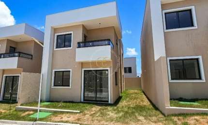 Casa com 4 quartos para alugar na Rua Sucupió, 1230, Abrantes, Camaçari