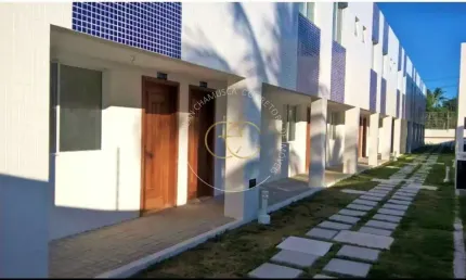 Casa com 2 quartos para alugar na Avenida Tiradentes, 1100, Abrantes, Camaçari por R$ 1.800