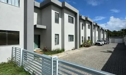 Casa com 4 quartos para alugar na Rua Sucupió, Abrantes, Camaçari por R$ 3.000