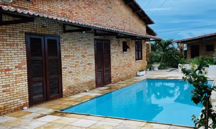 Casa com 4 quartos à venda na Rua Praia e Sol, 710, Icaraí, Caucaia