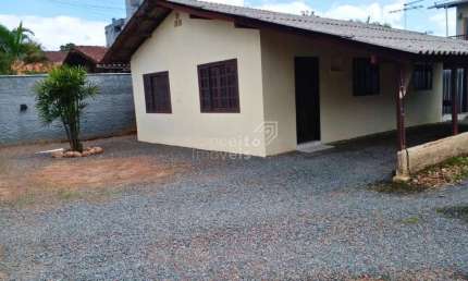 Casa com 5 quartos à venda na Vila Nova, Joinville 
