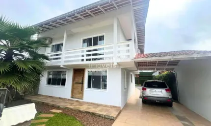Casa com 3 quartos à venda na Vila Nova, Joinville 