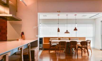 Apartamento á venda com 4 quartos, sendo 3 suítes, 147m²