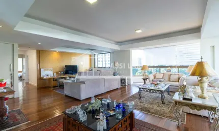 Apartamento à venda com 3 quartos, sendo 3 suítes, 195m² em moema