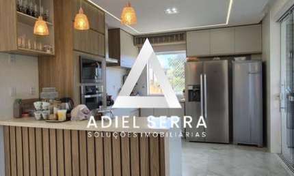 Alphaville Litoral Norte III | Casa alto padrão | 4 suítes | 279m² construídos | 453m² de terreno | Piscina | Espaço gourmet | Elevador | R$ 2.500.000