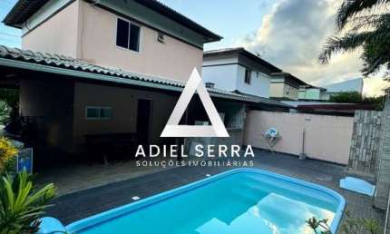 Abrantes - Casa duplex - 4 suítes, sendo uma no térreo - Sala espaçosa - Armários - Cozinha - Piscina e Área gourmet - 4 vagas