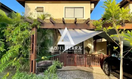 Piatã - 210m² - Duplex - 5 quartos sendo 4 suítes - PORTEIRA FECHADA - Energia solar - Armários - Espaço Gourmet - Dependência completa - 3 vagas