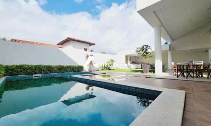 Caminho das Árvores - Casa - 540m² total - 3 pavimentos - 4 suítes - Closets - Despesa - Cozinha equipada - Espaço Gourmet - Piscina - Home - 4 vagas