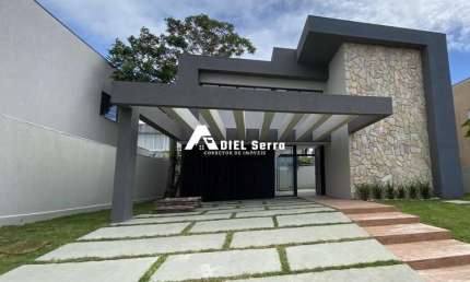 Alphaville Litoral Norte 1 - 485m² total - 5 suítes - 2 salas - 8 banheiros - Área gourmet - Piscina - Deck - Energia solar - Área de serviço- 2 vagas