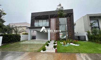 Alphaville Litoral Norte 1 - 470m² total - Terreno plano - Nunca habitada - 4 suítes - Closets - 5 banheiros - Área de serviço - 4 vagas