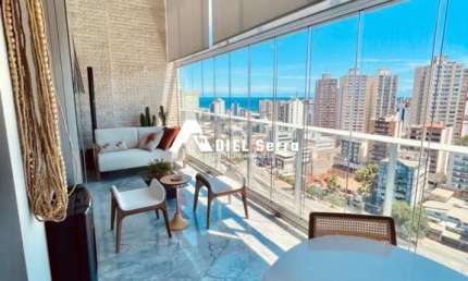 Itaigara - 115m² - Andar alto - Vista livre - 2 suítes - Escritório - Armários planejados - Lavabo - Varanda - Ar condicionado - 2 vagas