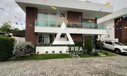 Buraquinho | 4 suítes | 180m² de área construída + 57m² de área gourmet | 2 vagas | Energia Solar | Closet | Condomínio Fechado | Projeto de Iluminação | Alto Padrão