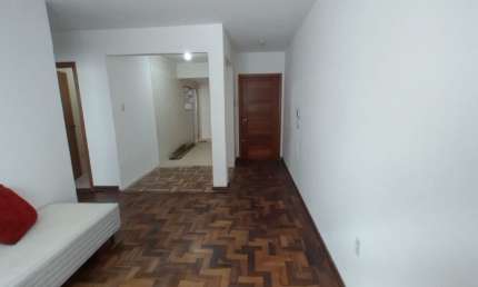 2 dormitórios  térreo com pátio interno-Passo da Areia