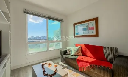 Apartamento mobiliado de 1 quarto com 1 vaga à venda no bairro três figueiras em porto alegre