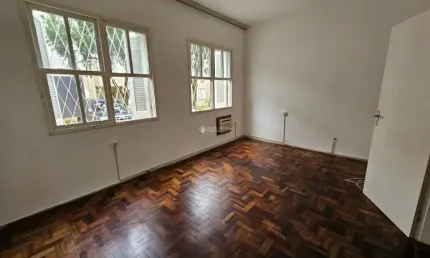 Ótima Oportunidade Térrea no Cristo Redentor – 2 Dormitórios, Próximo ao Bourbon Wallig