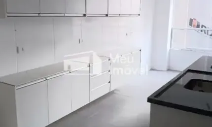 Apartamento moderno e aconchegante com 80m², dispondo de 2 dormitórios (1 suíte), varanda com vista incrível