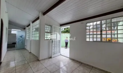 Aluguel Casa Térrea com 3 Dormitórios, sendo 1 Suíte e 2 Dormitórios Adaptáveis para Escritório – 170m² – Jardim Paulista – São José dos Campos