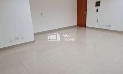 Sala Comercial com Ar-Condicionado e Vista Panorâmica no Condomínio Tech Tower – Centro de São José dos Campos/SP – Estrutura Corporativa Ideal para Escritórios e Consultórios.