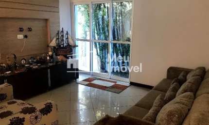 LUC Aluga Casa   de  Ato Padrão 330m²- 4 Quartos (3Suítes)  em Condomínio Fechado Jacareí