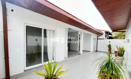 Luc aluga casa térrea reformada com 5 quartos(1suite) no portal da serra urbanova