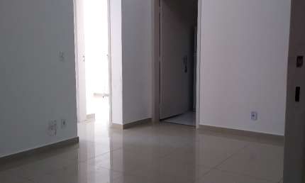 Apartamento térro com área externa no Total Ville II Virgem Santa.