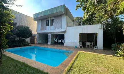 Venda de Casa no Jardim Luzitânia, Próxima ao Parque do Ibirapuera