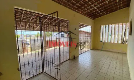 Casa a venda á 600mts da praia de jacumã com 2 quartos.
