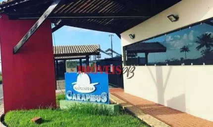 Terreno em condomínio fechado, de esquina e rua calçada com 1000m²