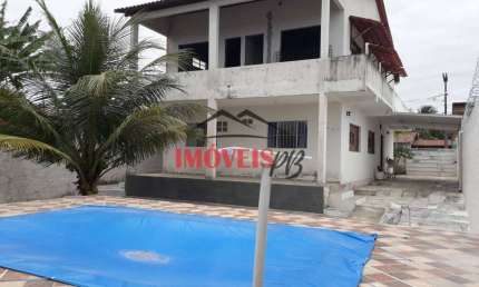 Casa  na praia de Carapibus com 3 quartos Sendo 1 suíte e piscina