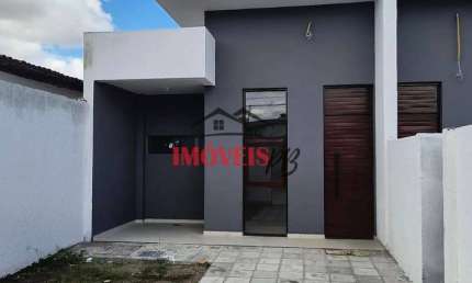 Casa com 2 quartos no Valentina com ótima localização