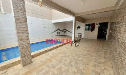 Casa na Praia de Carapibus com 2 suítes com sacada vista mar.