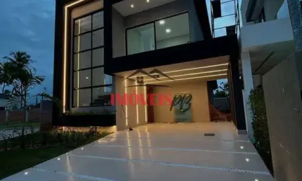 Casa em Condomínio fechado com 4 suítes e piscina privativa