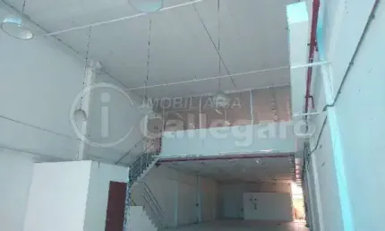 Ponto comercial para alugar na Avenida Fernandes Bastos, 883, Centro, Tramandaí por R$ 14.000