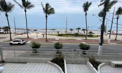 APARTAMENTO COM 2 DORMITÓRIOS DE FRENTE AO MAR NA VILA CAIÇARA