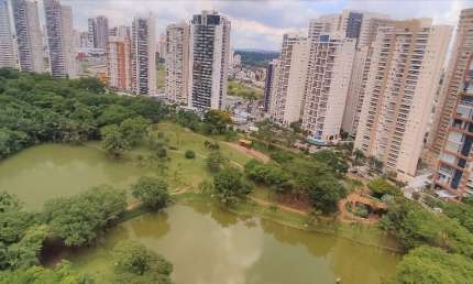 3 Suítes mobiliado alto padrão na orla do Parque Flamboyant. Aluga sem fiador (mediante depósito caução).