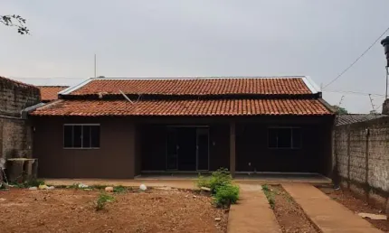 Casa de 2 quartos com suíte atrás do jardins madri, preço de lote
