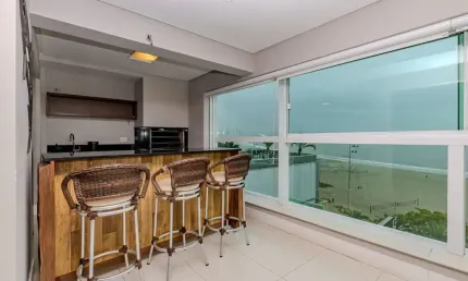 Apartamento com 3 quartos para alugar na Avenida Atlântica, 4710, Centro, Balneário Camboriú