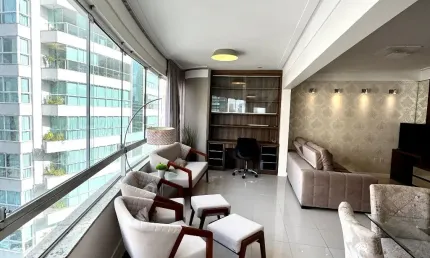 Apartamento com 3 quartos para alugar na Rua 2450, 90, Centro, Balneário Camboriú