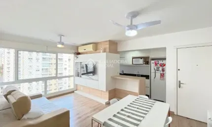 Apartamento com 3 quartos à venda na Rua Bezerra de Menezes, 623, Passo da Areia, Porto Alegre