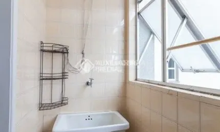 Apartamento 2 d, andar alto, 67 m² de área útil, vaga escriturada e prédio com salão de festas