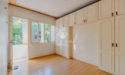 Apartamento de 3 dormitórios, com sacada e área de serviço no bairro Santana