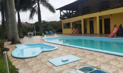 chácara a venda em condomímio 5 quartos sendo 1 suite 2.400 m&#178; R$ 1.300.000