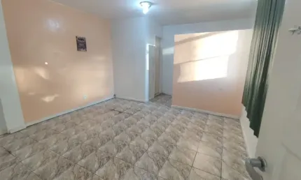 Alugo excelente sala comercial em Paciência estrada Santa Eugênia em frente ao Brizolão!