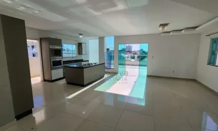 Prédio Versátil de 550m²: Comércio e Residência em Um Só Imóvel!