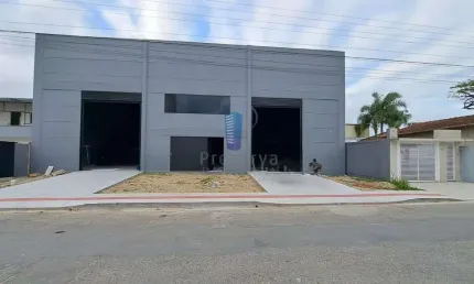 Casa comercial para alugar na Rua Florisbela Balbina da Silva Gonçalves, São João, Itajaí