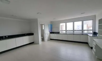 Sala Comercial no Centro de Itajaí - Oportunidade Única!