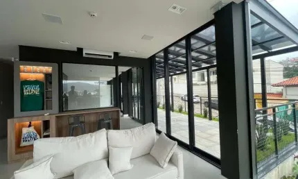 Loja comercial para venda tem 30 metros quadrados em Carvoeira - Florianópolis - SC