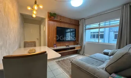 Apartamento ideal no bairro estreito em florianópolis! com 43,97 m² de área privativa, este imóvel conta com 2 dormitórios, 1 banheiro social e uma vaga de garagem. localizado na rua henrique boiteux,