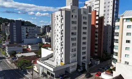 Apartamento com 3 quartos para alugar na Vila Nova, Blumenau , 158 m2 por R$ 4.900